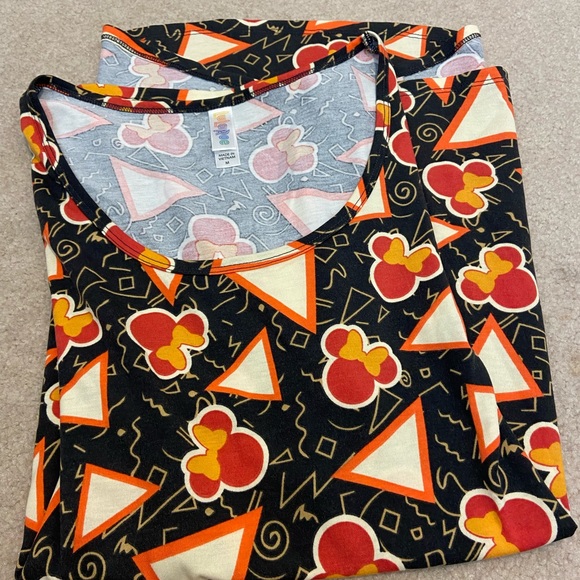 LuLaRoe M Disney Classic T Shirt Minnie Mouse with Triangles on Black - Picture 5 of 5